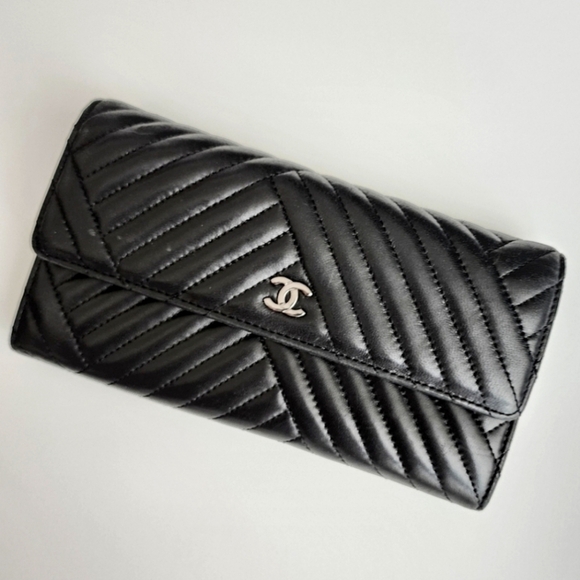 Chanel Black Quilted Leather Wallet Clutch